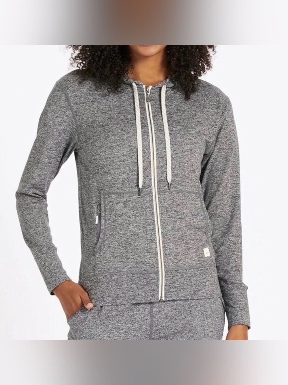 Vuori Women's Full Zip Halo Essential Hoodie Heather Gray